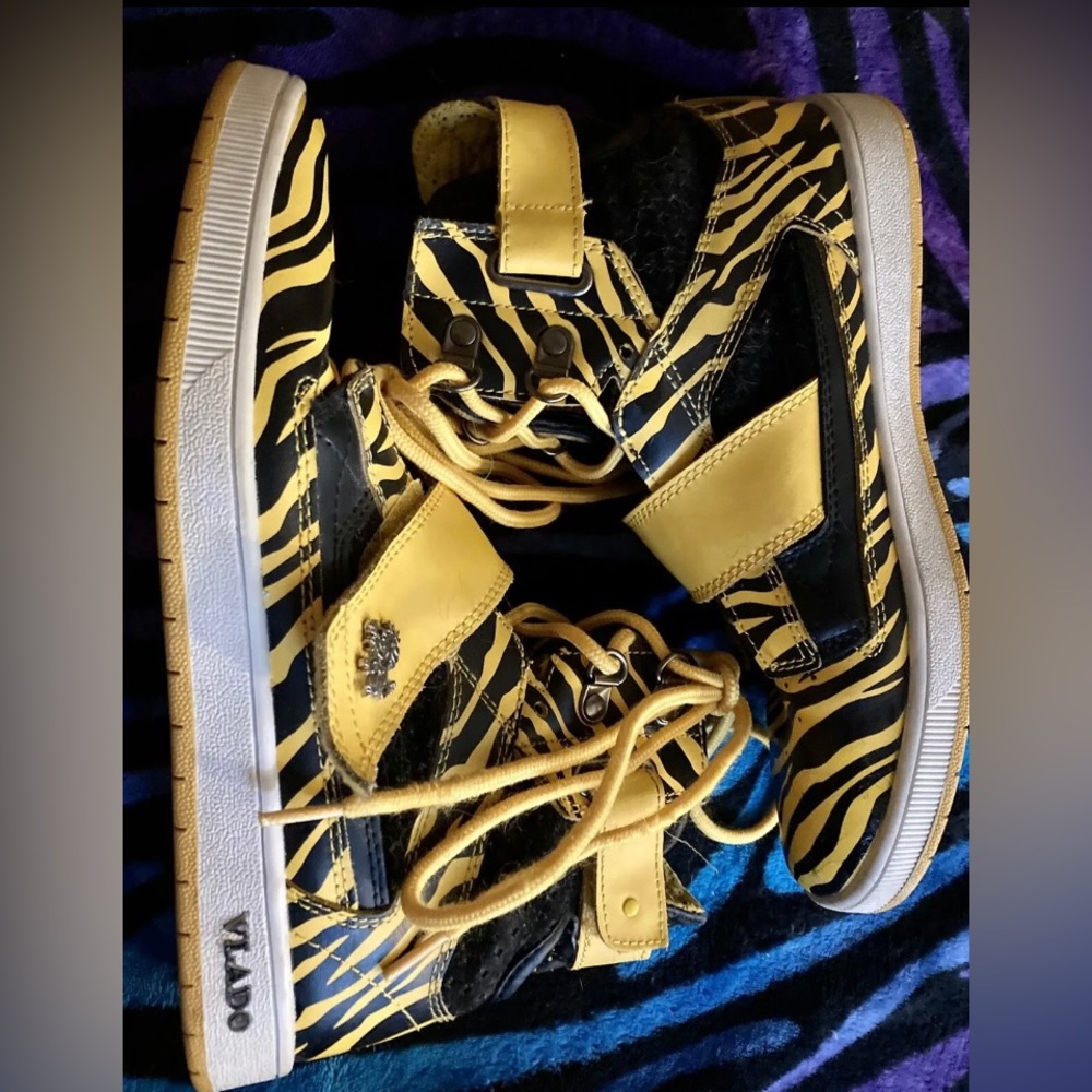 Vlado Footwear Atlas Mens Size 8 Shoes Yellow Sneakers High Top Zebra Tiger